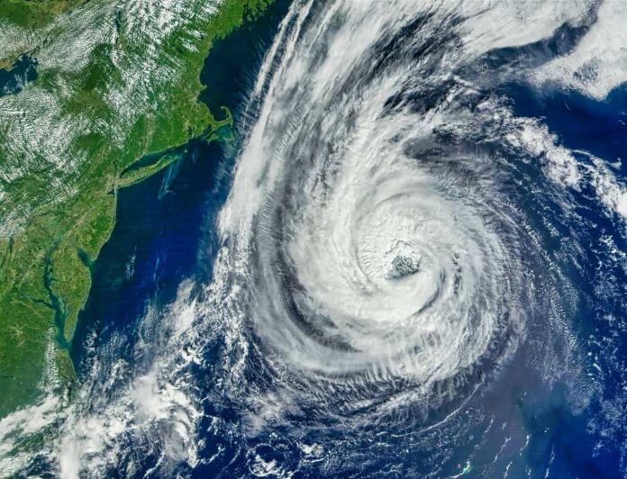 Hurricane,Erin,Off,The,Coast,Of,Northeast,United,States,Input