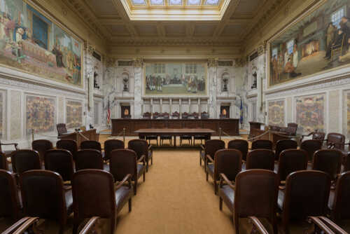 Madison,,Wisconsin,,Usa:,November,13,,2017:,Wisconsin,State,Supreme,Court Interior view of a courtroom with wooden benches and large murals