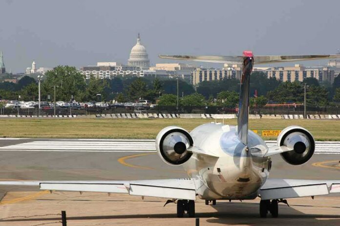 shutterstock_3576037 Private jet on airport taxiway with U.S. Capitol in background